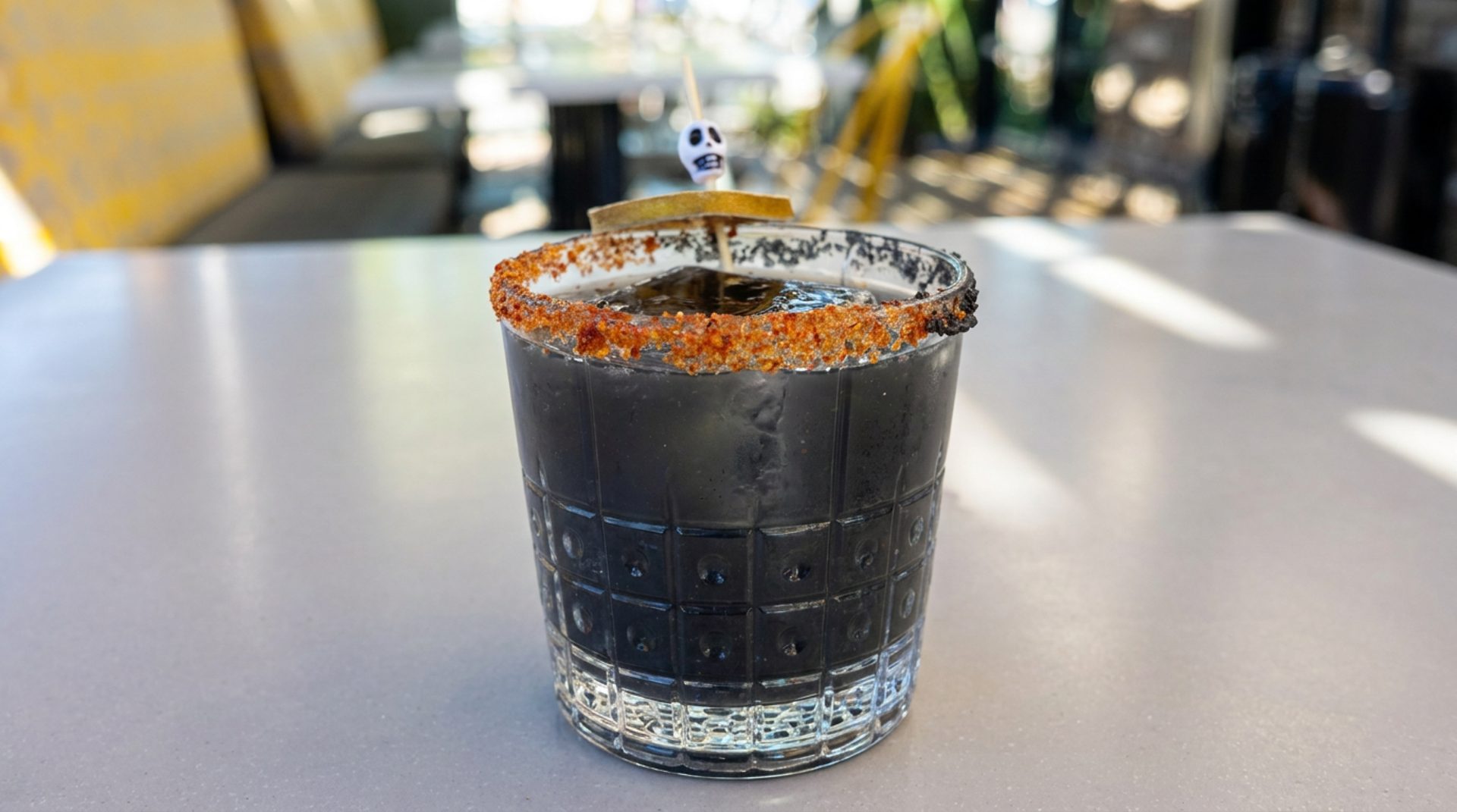 Cocktails that complete the table